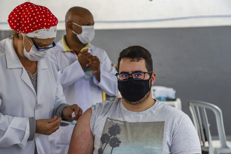 Victor Rodrigues aprovou a organização no dia da vacinação. Foto: Daniel Castellano/SMCS