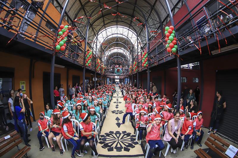 Portão abre as celebrações natalinas nas dez Regionais da cidadePortão abre as celebrações natalinas nas dez Regionais da cidade Portão abre as celebrações natalinas nas dez Regionais da cidadePortão abre as celebrações natalinas nas dez Regionais da cidade